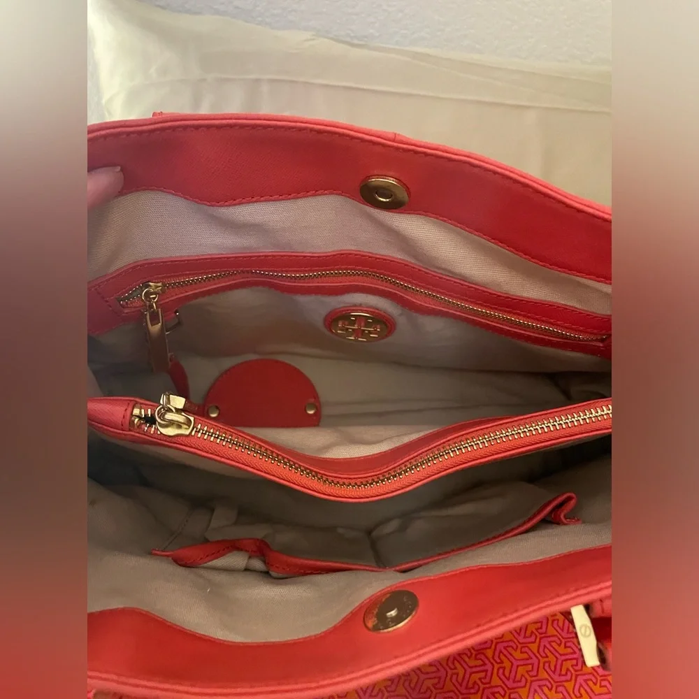 Tory Burch Purse w wallet - Picture 7 of 12